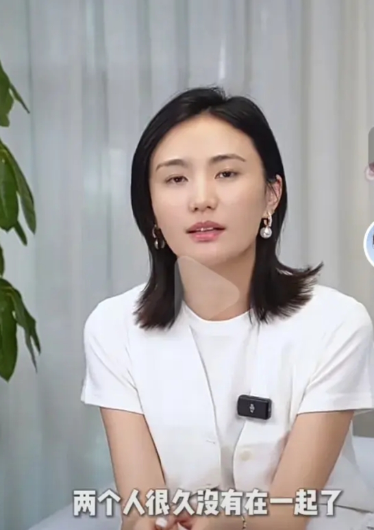 李亚鹏和现任感情破裂的消息冲上热搜，海哈金喜特意拍视频澄清了三点：

1.春节到