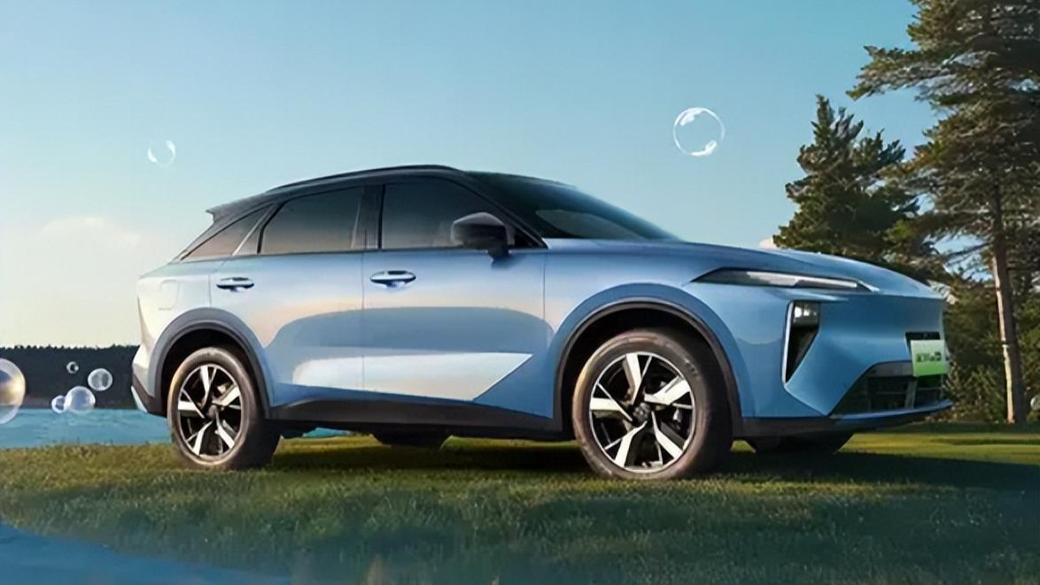 限时9.99万起！启辰大V DD-i虎鲸上市，150km纯电续航配1.5L自吸