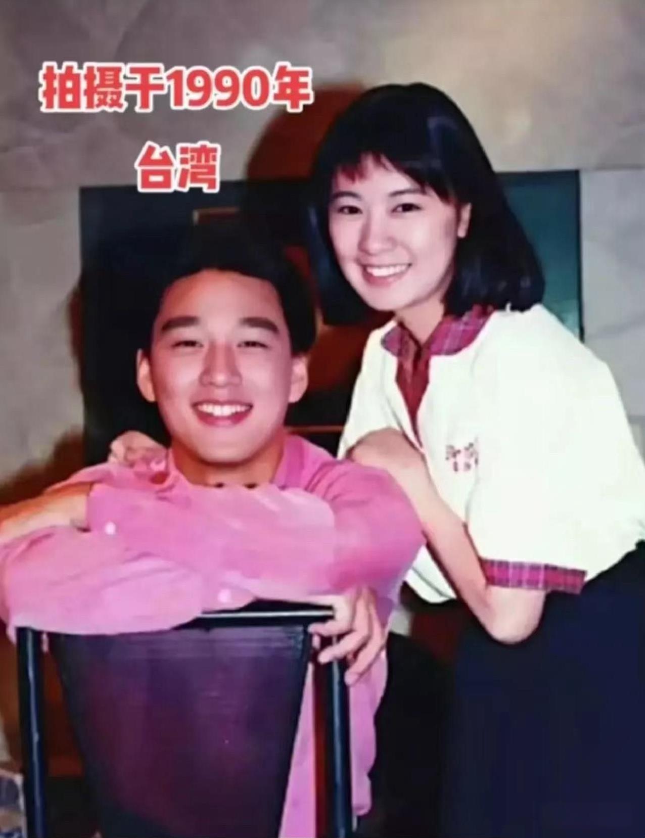 #秋日生活打卡季#
时隔三十五年，王耀庆与贾静雯再次同框，岁月虽然如白驹过隙，但