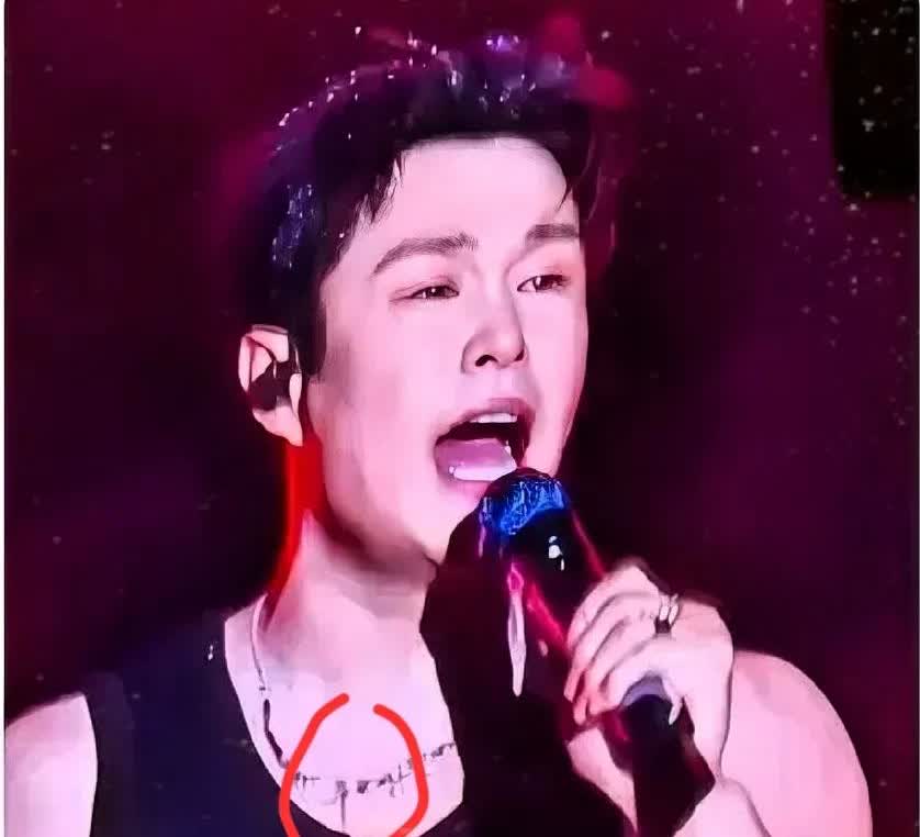 一觉醒来，​沈阳人都沉默了，​

因为小沈阳的演唱会太拉胯了小沈阳在沈阳举办