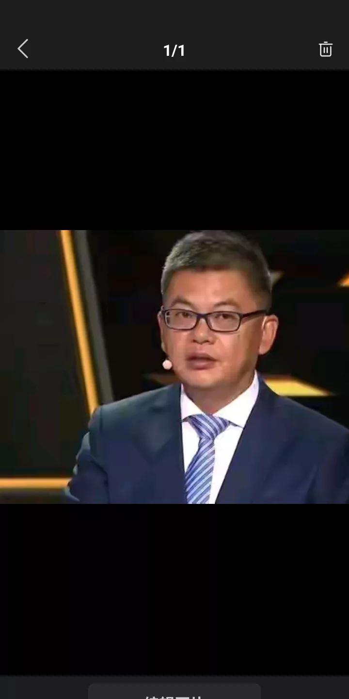 前不久国内知名篮球评论员苏群在接受采访时，谈到易建联的篮球天赋本应在美职篮打出一