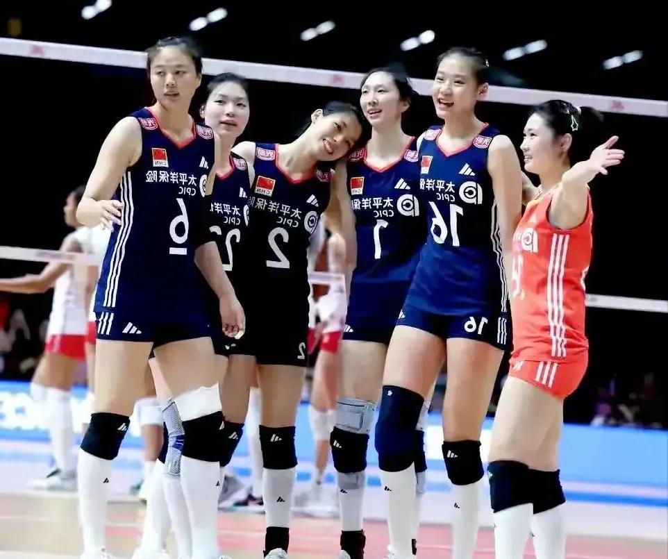 中国女排，F组第1，晋级16强；
多米尼加女排，F组第2，晋级16强；
波兰女排