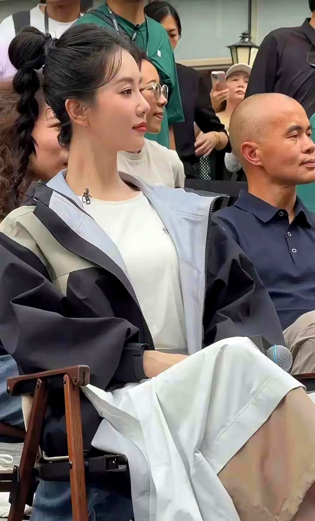 37岁扎小辫扮嫩？刘诗诗的少女感，是认真的吗？芭蕾舞演员出身，身材管理确实一流。