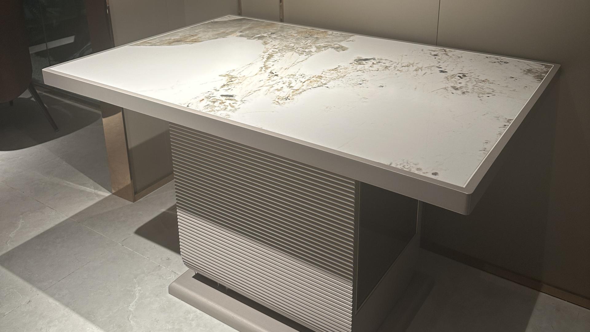 探寻能定制火锅桌尺寸的厂家：市场需求与企业服务解读