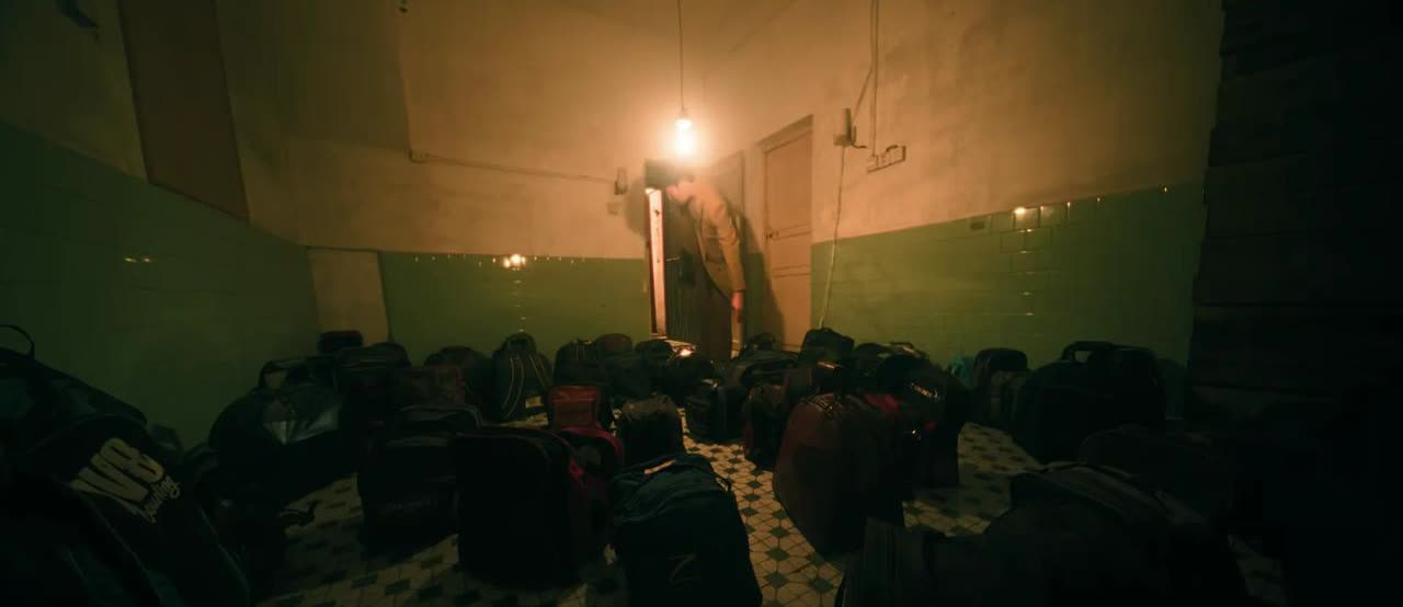 终于明白卢少骅为什么会和小哑巴好了。不是因为她可怜，也不是因为他“饥不择食”，而