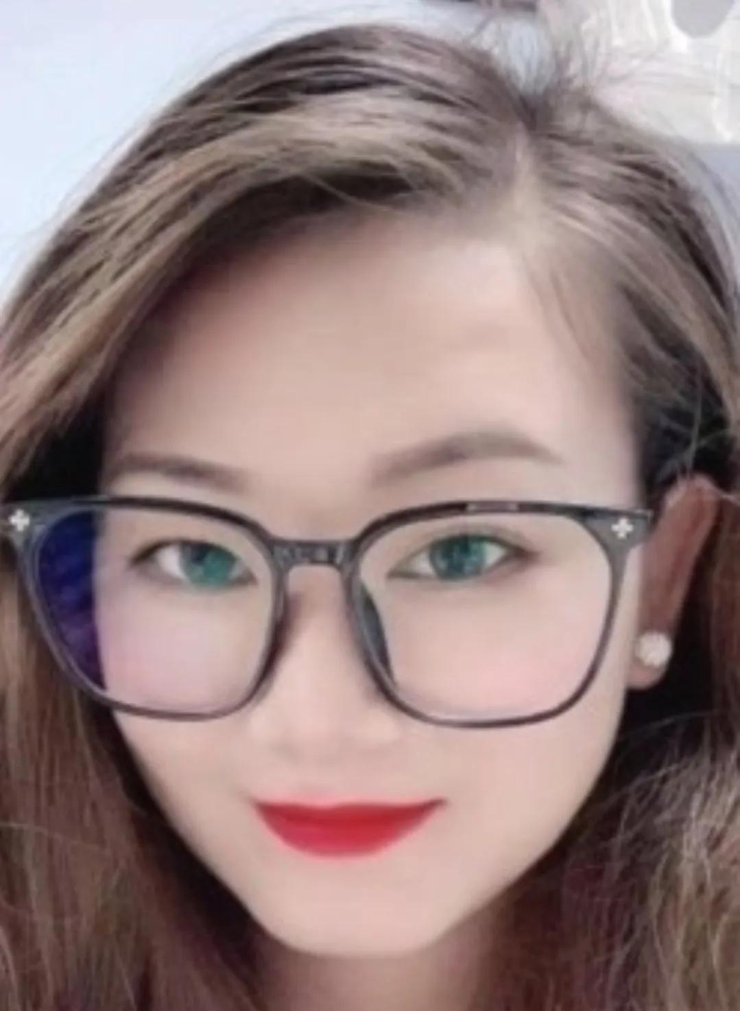 新买的眼镜好看么
