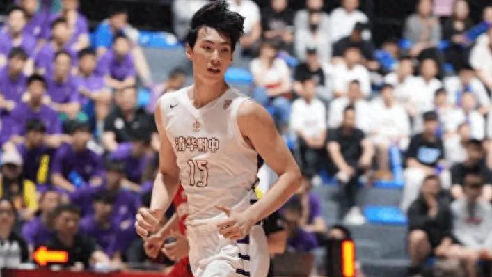 原来这些北方U17球队均有广东籍球员，清华附中和阜新篮校均5名