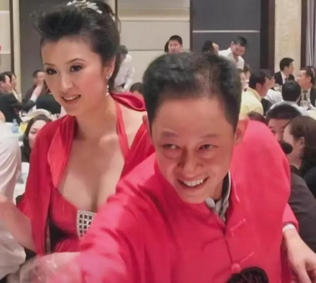 那年，陈坚红约王志文到饭店，低着头说：“我有了。你如果不想结婚的话，我会自行处理