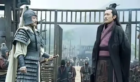 245年，东吴丞相陆逊退休养老，孙权闲的没事，多次下旨训斥其“无能”。不是拿陆逊