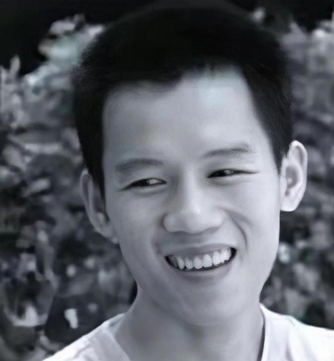 2003年，广西青年韦兆安因遇见抢劫挺身而出，成了大英雄，没想到，两年后，他却因