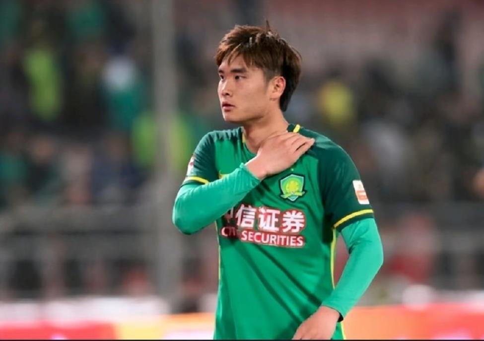 北京国安希望之星面临失业！
17岁出场迎战恒大淘宝，18岁留洋葡萄牙吉马良斯，单