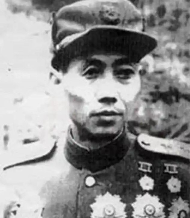 1946年，3000日军战俘顶着零下三十度的天气、穿着单衣跪在通化城头，一想到他