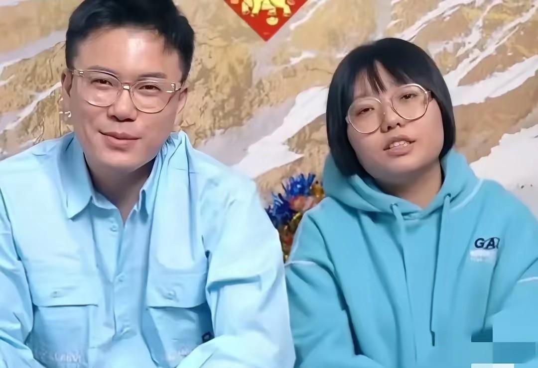 万万没想到啊！
跟李雪琴合伙过的谢田飞，
用“老谢同学之你谢哥”这个网名，
谢田