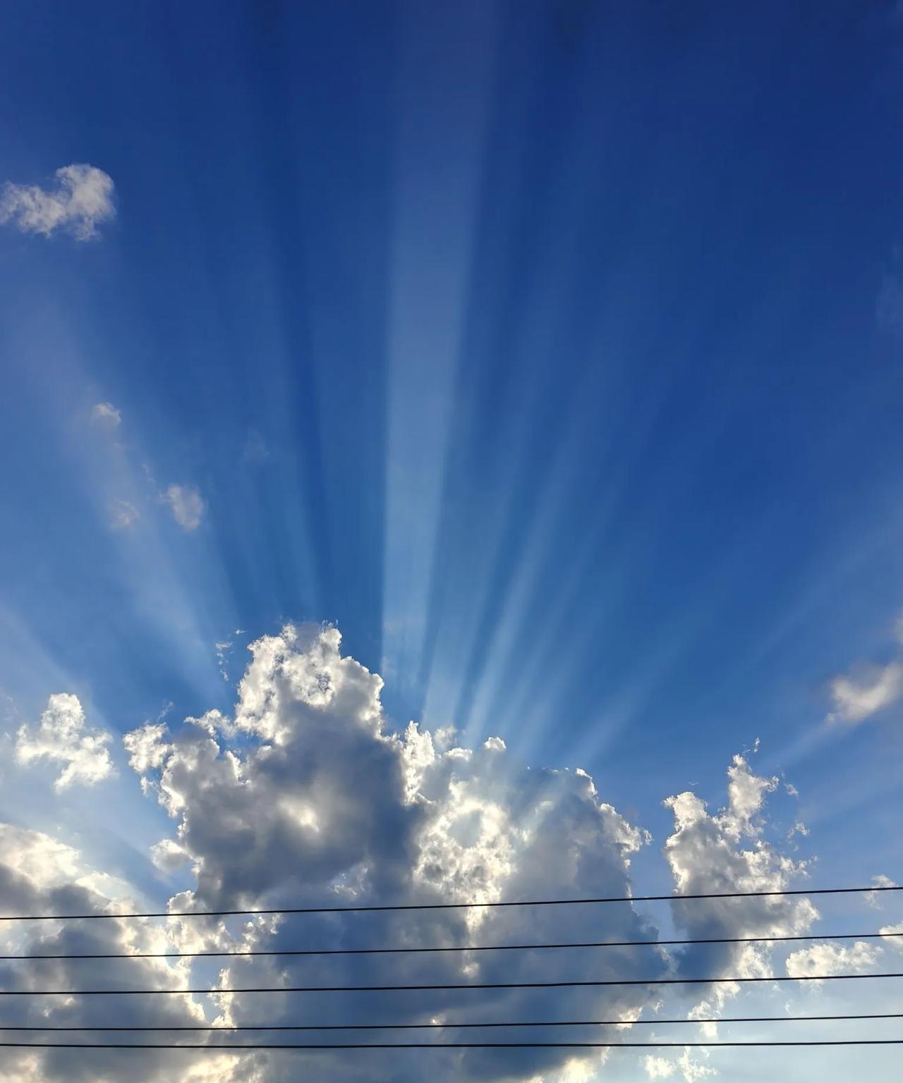 在这个充满不确定性的时代，
能有一份工作已是幸运。
别嫌弃眼前这份看似普通的工作