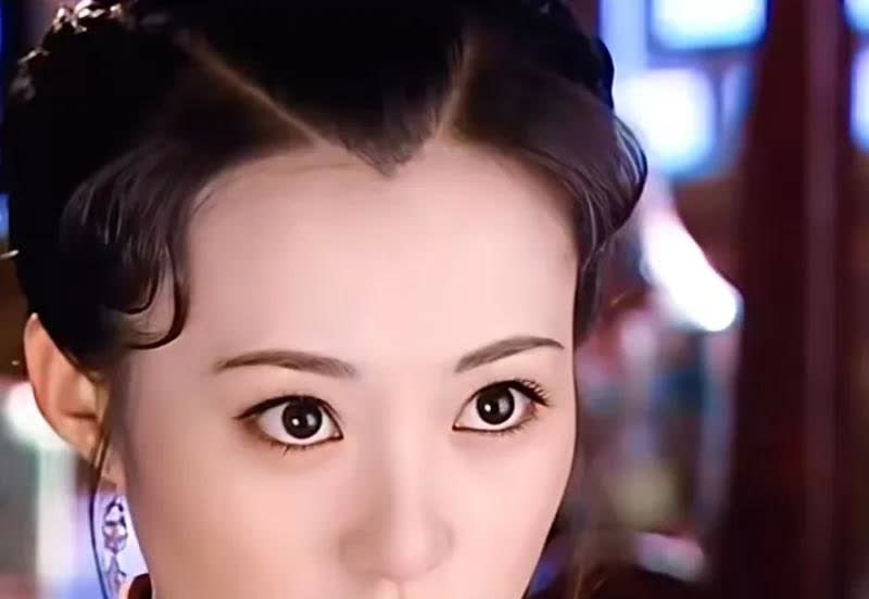 年轻的郝蕾是真的美。明明可以靠颜值，却非要靠实力[厉害]

看了十三姨就知道