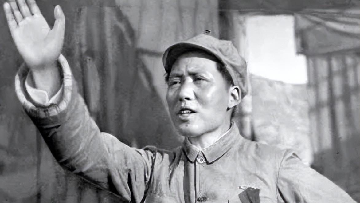 他是遵义会议最关键的人，1949年毛主席特地问他：我们该定都在哪