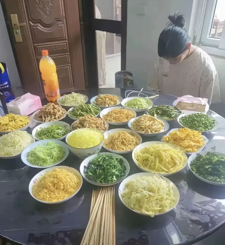 网友：看着挺丰盛，实则不到100！