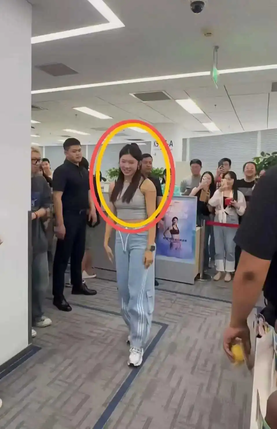 五大三粗的身材，谈何美感啊？