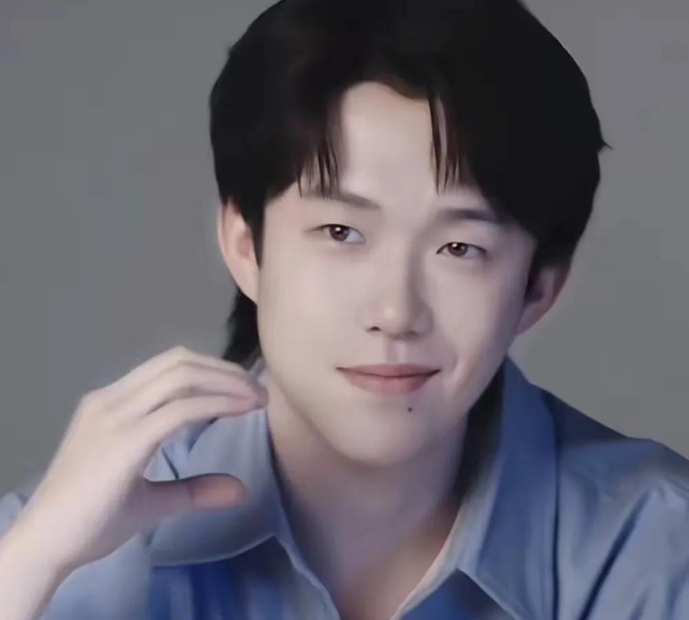 莎莎的八百个心眼子，
除了用在小白球身上，
也就是用在漏糖上了！
一个瑞满异地了