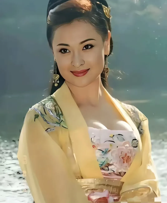 估计很多人都不认识这个大美女，但是说起她演的电视剧大家可能就有印象了。

她叫王