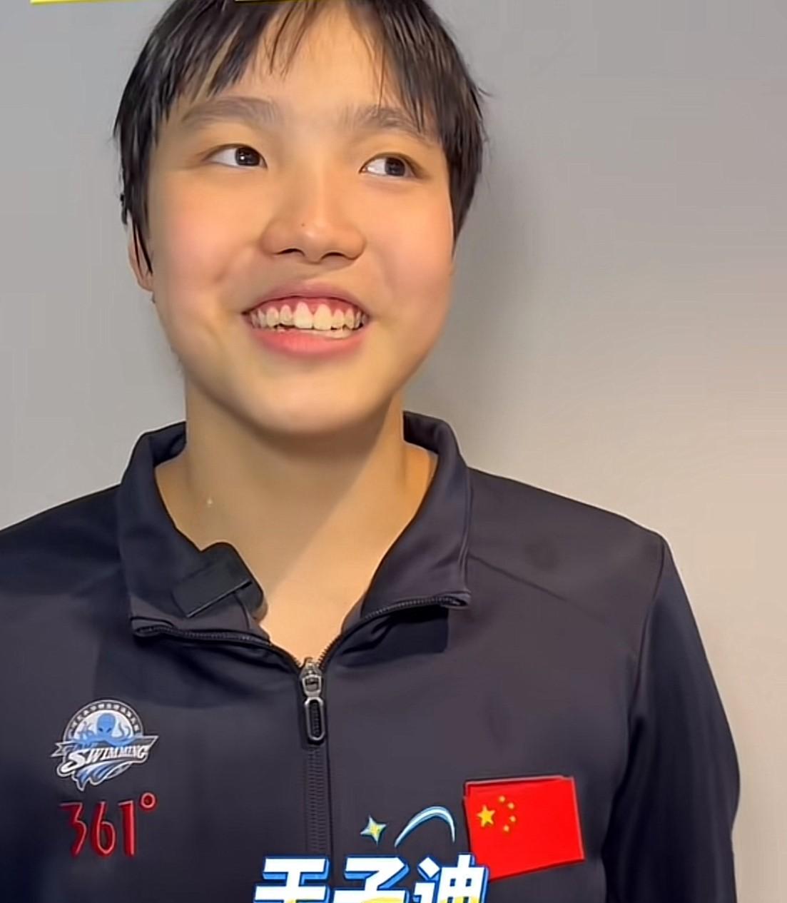 英雄出少年！！12岁于子迪堪称是“游泳界的全红婵”
又一位别人家的孩子爆火了，近