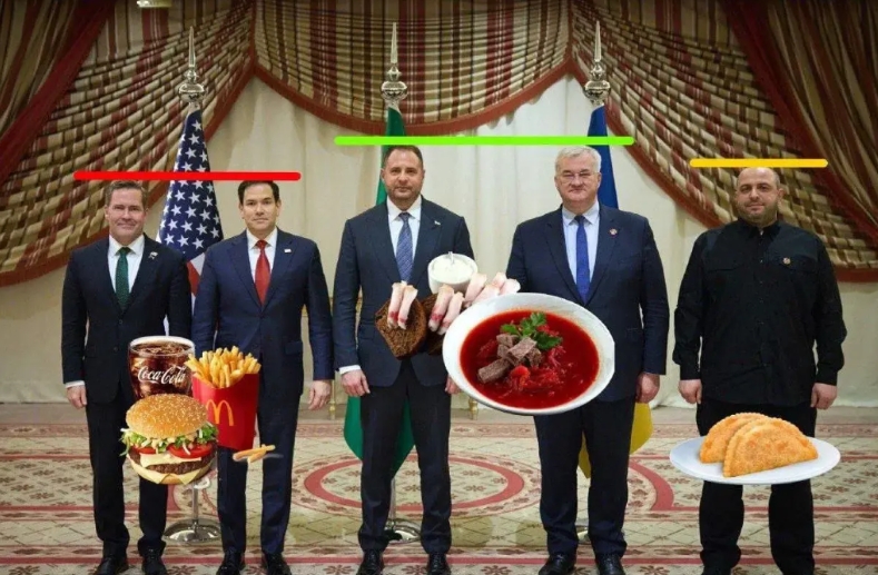 美乌代表在沙特留影照片，美国代表显然比乌克兰代表个头和体重上都差了一个档次。
一