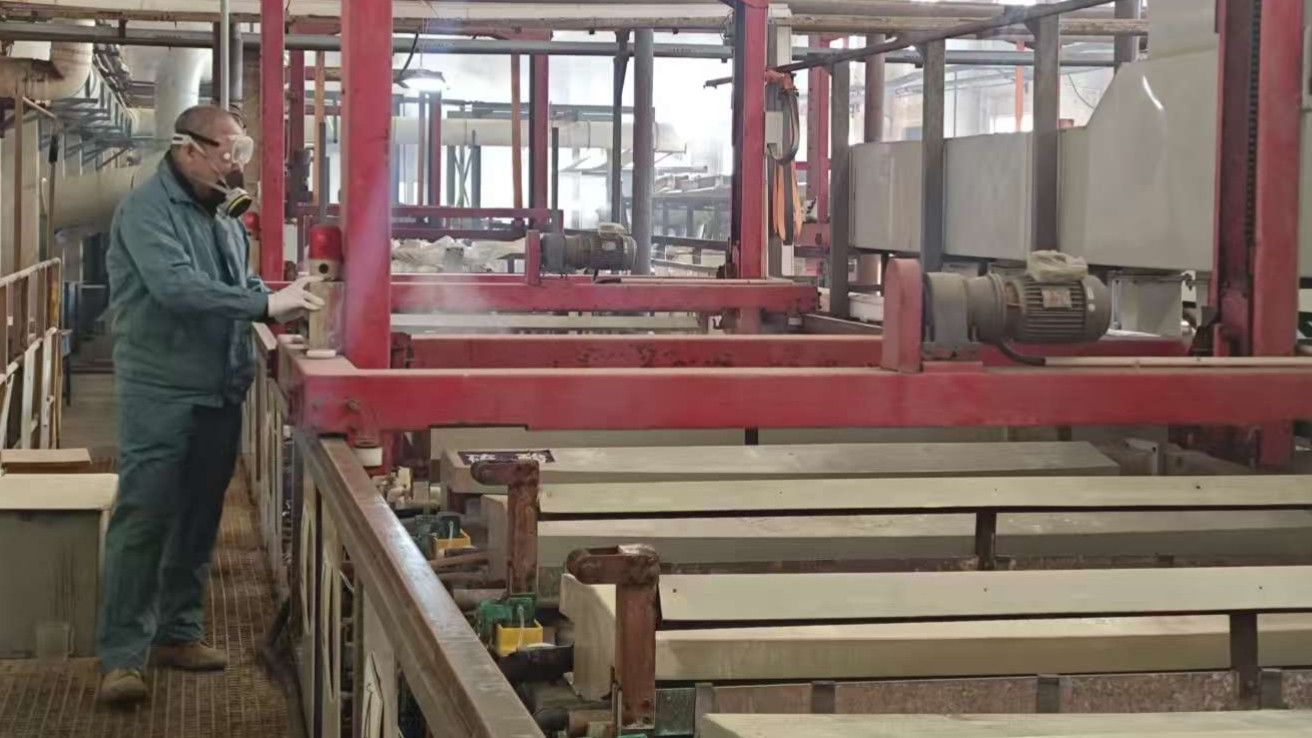 辽沈集团111分厂圆满完成一重点产品阳极氧化生产任务