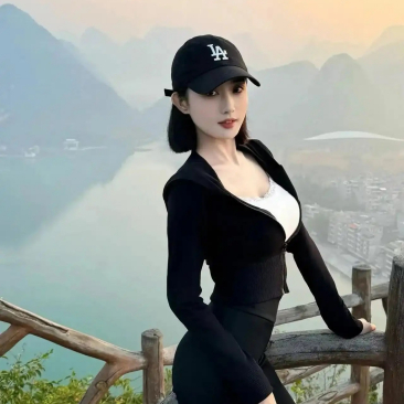 风停在窗边，
嘱咐你要热爱这个世界