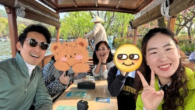 54岁陈松伶游杭州发福明显，张铎全程护妻超甜蜜，丁克婚姻引热议