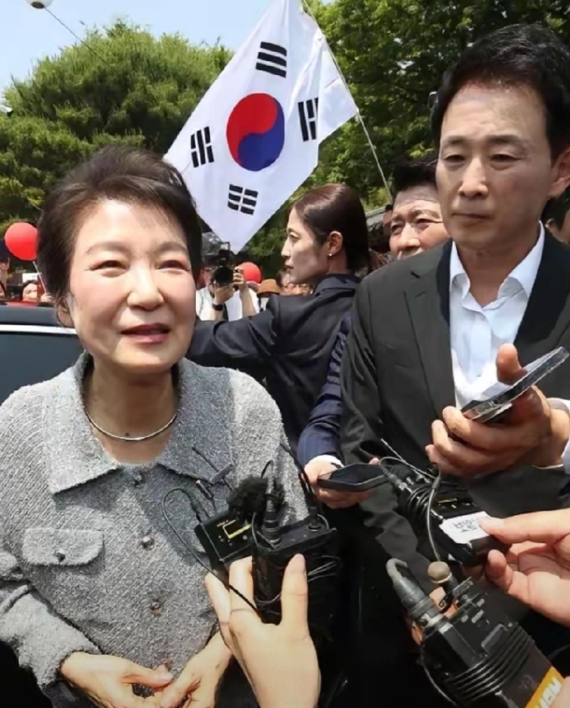 李在明刚上任就提出了一件旧事！
李在明说要彻查2014年世越号沉船事件，这起事件