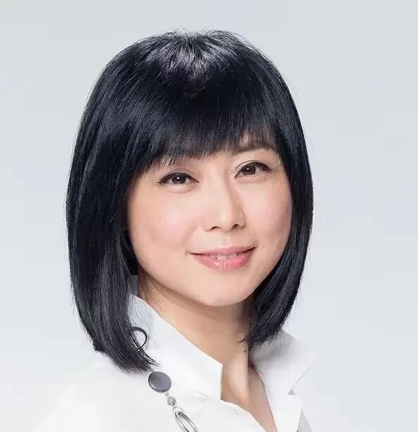 金宝山墓园的玫瑰花开得正旺，突然被一条朋友圈炸了锅。 大S刚在塔里安了家，她那个