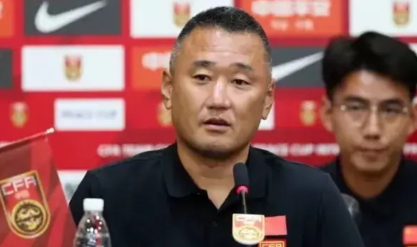中国足球容不下一个上村健一，却能接受几十年的连续输球。必须说能在中国足球环境中能