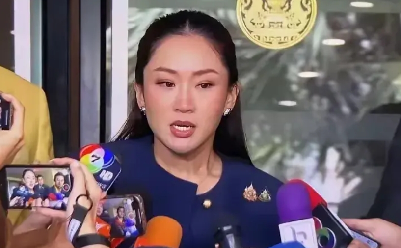 泰国总理通佩坦还是太年轻了。
处理国际事务经验不足，外交经验欠缺。
俗话说得好，