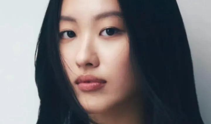 小沈阳和陈奕迅的女儿。
一个在韩国出道，一个在国内出道，观众的态度也完全不一样，