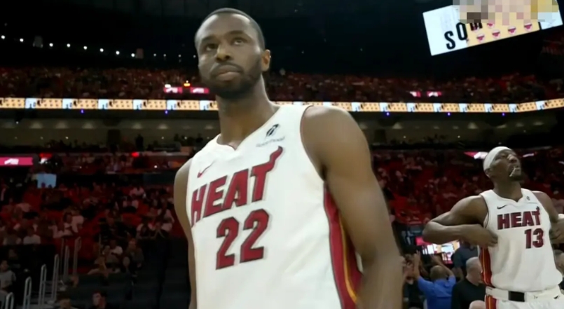 热火大将维金斯真是太让人欣喜若狂了！在今天热火主场以144：117大胜黄蜂的比赛