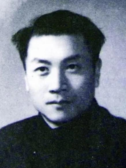 1944年，地下党任远被捕，被捕后，他装疯卖傻，企图蒙混过关。谁成想在狱中，他撞
