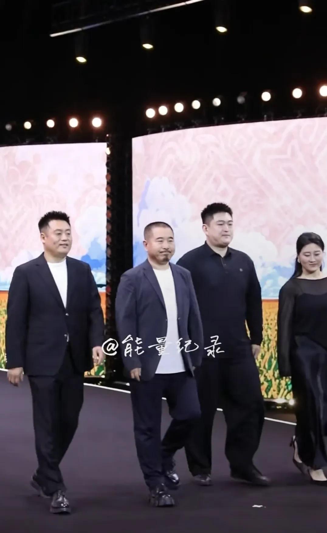 果然是虎父无犬子啊！
赵本山的儿子赵一楠带着自己导演兼主演的喜剧电影《走马上任》