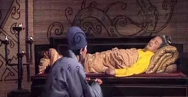 “子龙不可重用！” 公元223年4月，刘备弥留之际，费尽全力也要给诸葛亮和刘禅留