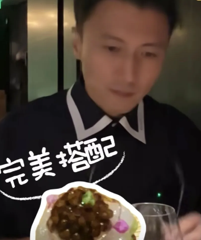 谢霆锋，激动发文！

8月25日，谢霆锋在个人社交平台更新动态，激动发文，隔着屏