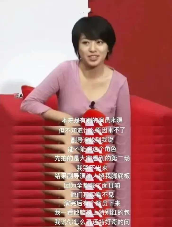 2010年，姜文拍摄《让子弹飞》，有一场民女被“侮辱”的戏份，临时找不到演员，姜