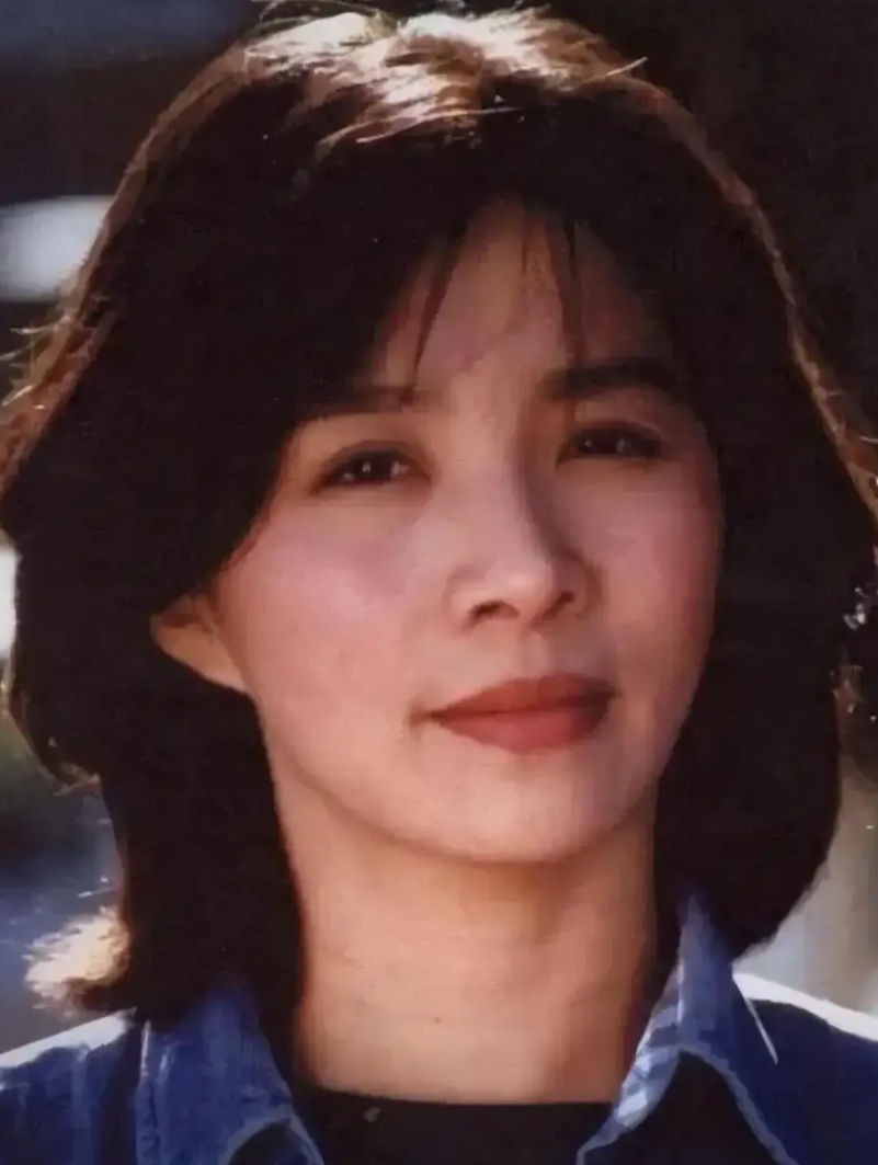 这个女演员厉害了，演过赵丽颖的婆婆，演过闫妮的婆婆，如今在《生万物》里又成了杨幂