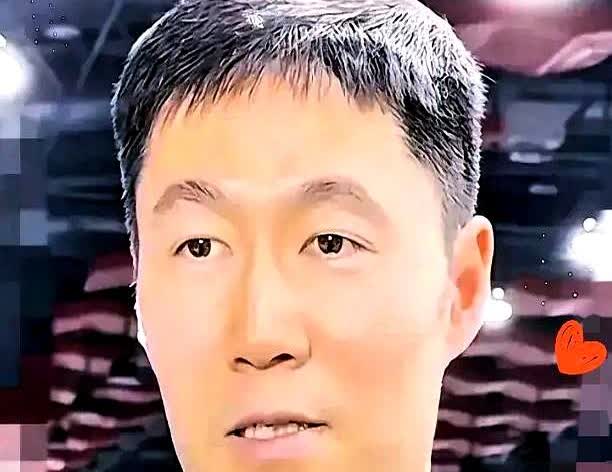 王励勤只夸了两个人
他把“比王曼昱打得好”直接说出口
瑞典大满贯第二天
陈