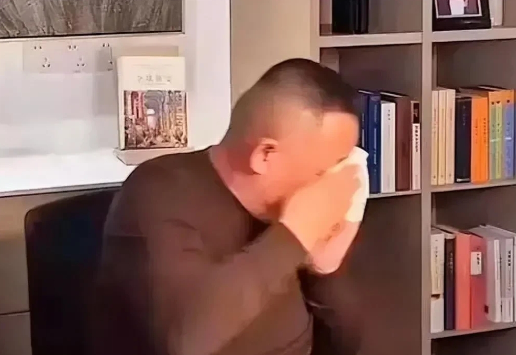 估计“柴怼怼”真的后悔了！
他怎么也没有想到，自己已经发布道歉视频，可胖东的工作