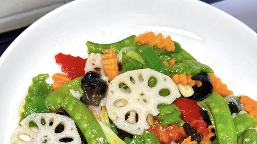 年夜饭开席，先上这盘“荷塘小炒”：颜值高、寓意好，做法超简单