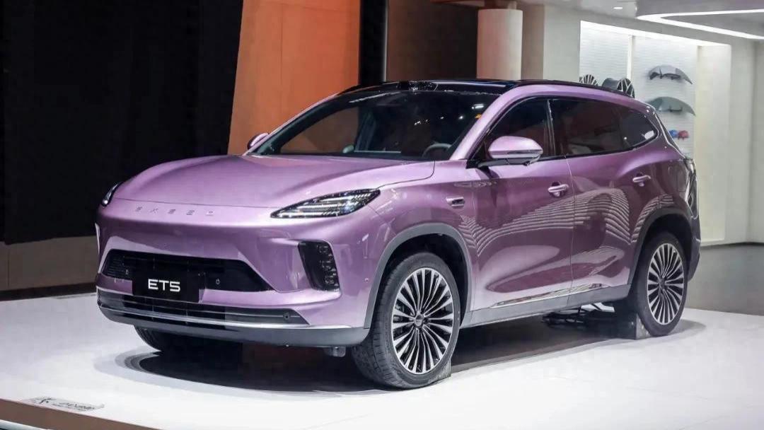 奇瑞的“高端梦”，开辟出自主豪华的另一种路径丨人汽