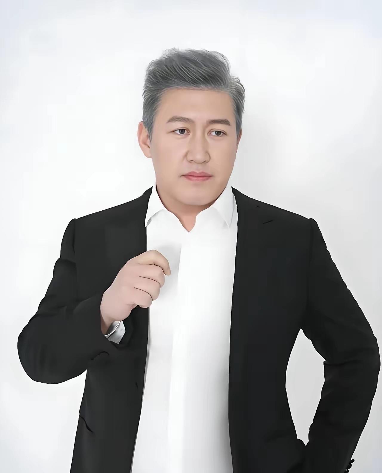 这个演员的演技一流，出道几十年，几乎没演过好人，每个角色没有表演的痕迹，尤其是反