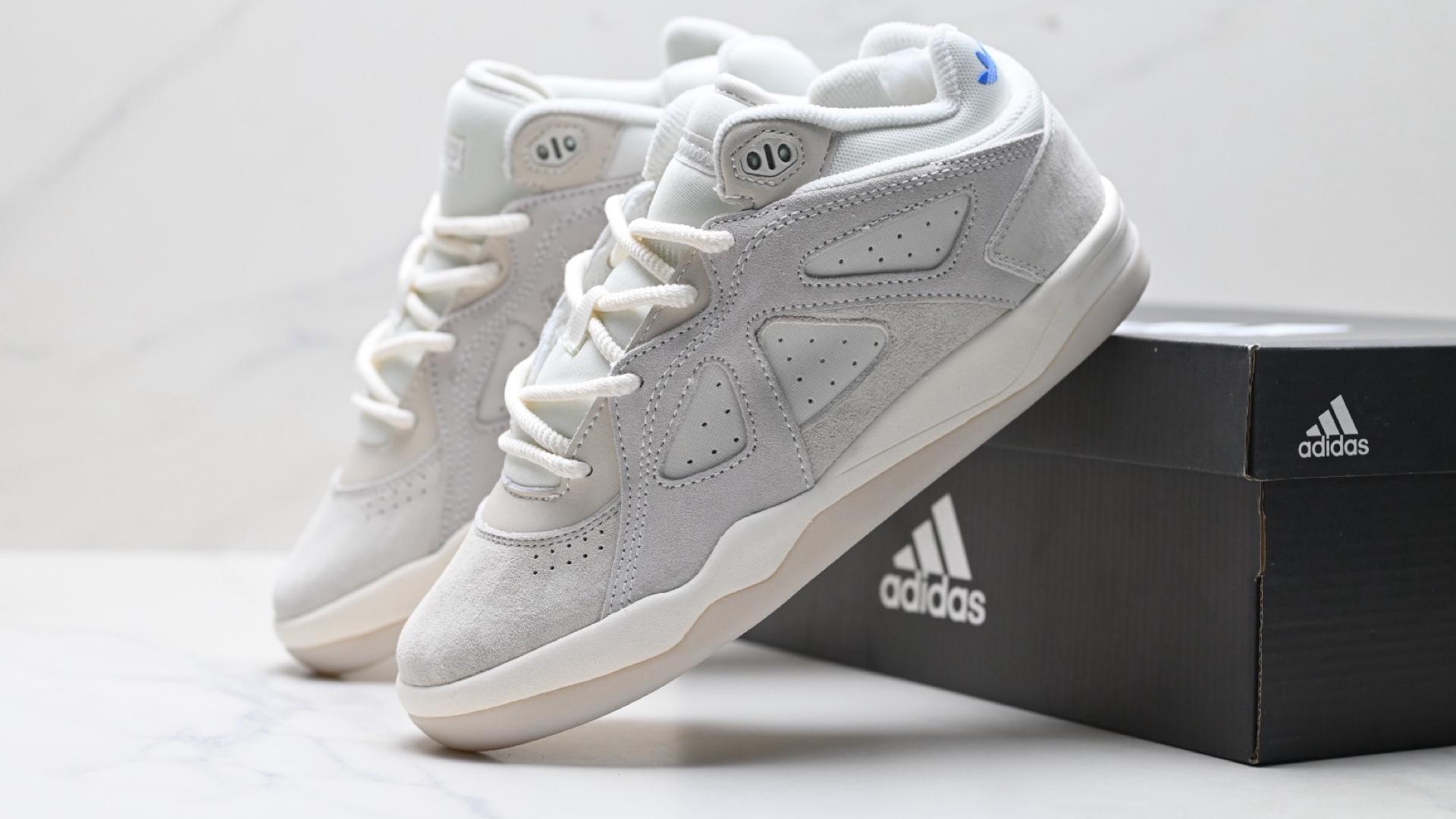 ADIDAS BADBO复古运动鞋