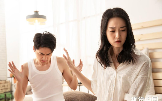 妻子拿走我全部积蓄给她弟弟买房，我直接辞职摆烂，任她跪地求我也不肯原谅