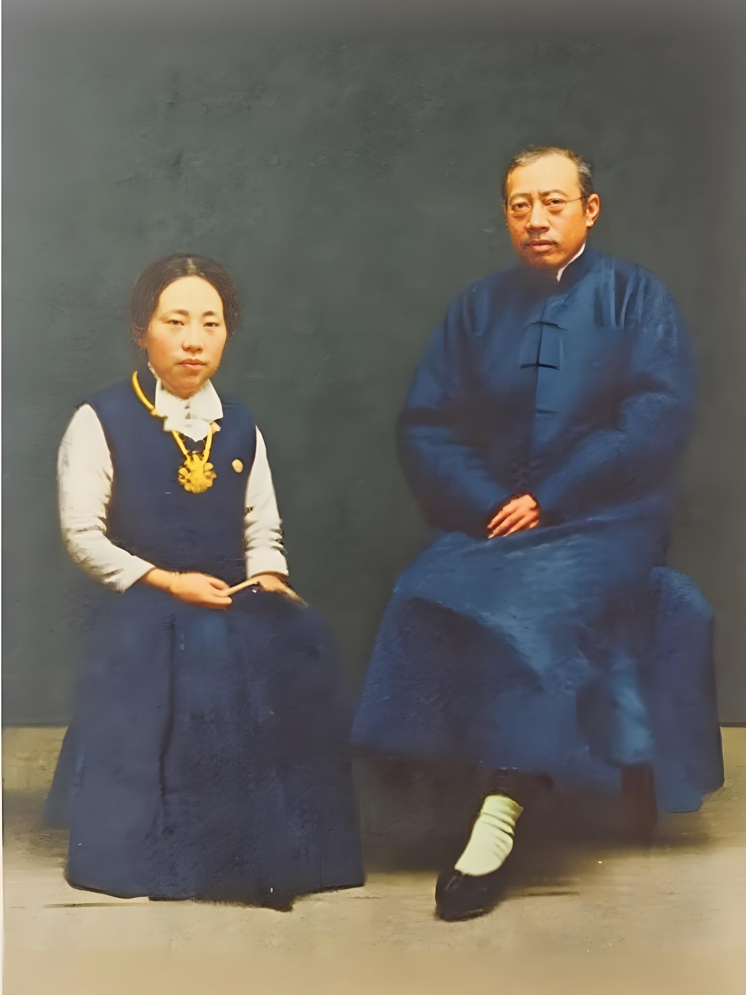 严复和他的继夫人朱明丽