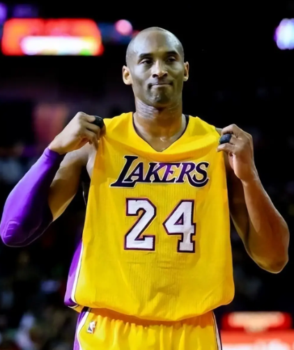 詹姆斯跌出历史前五，科比跌出历史前十哪一个更令人难以接受？

在近期的NBA百位